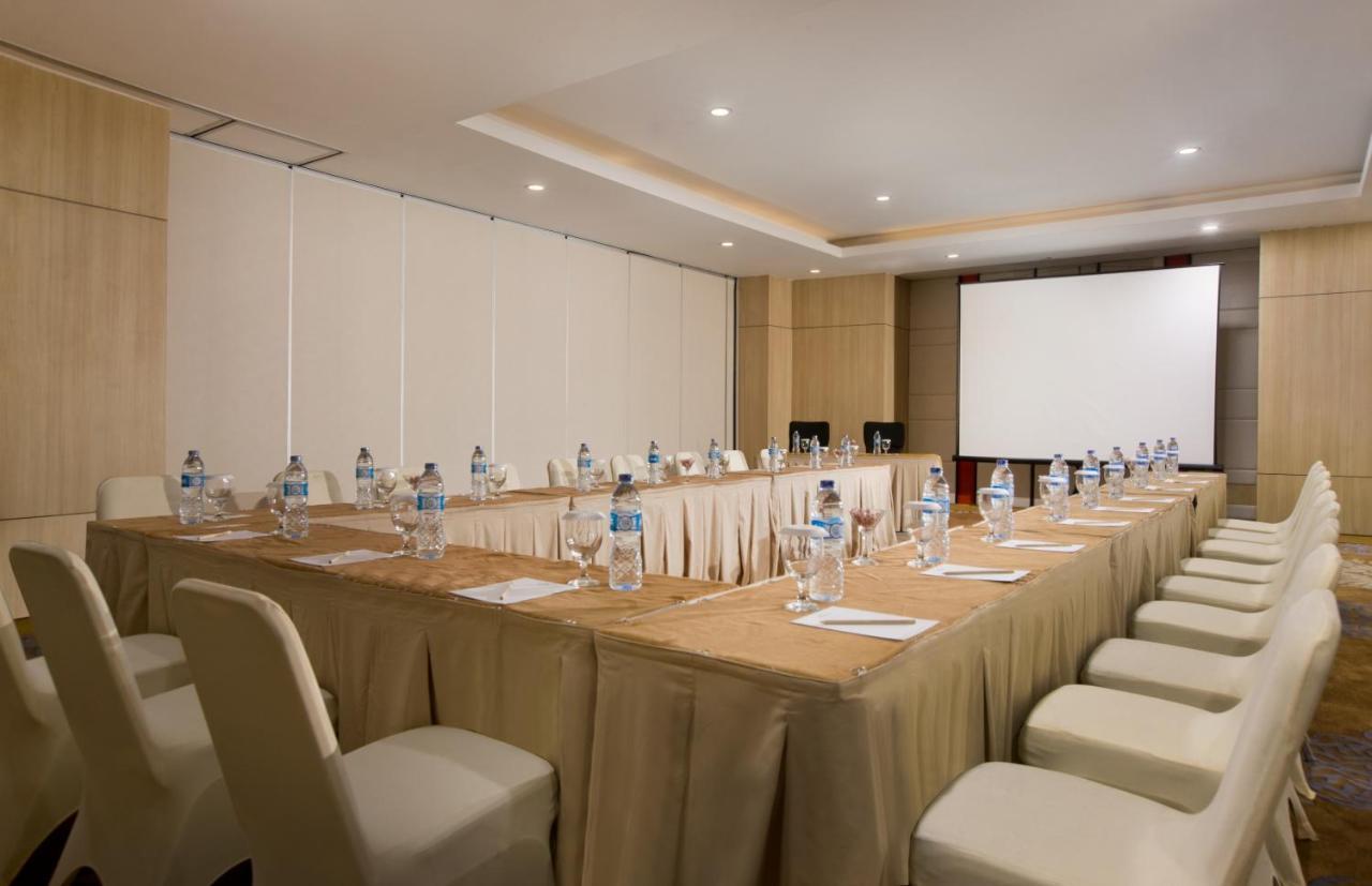 Hotel Santika Mega City Bekasi Ngoại thất bức ảnh